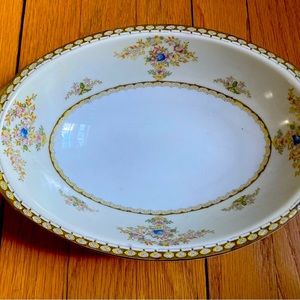 Royal Embassy China Fresno - Oval Serving plate. Size 12.3/4”.